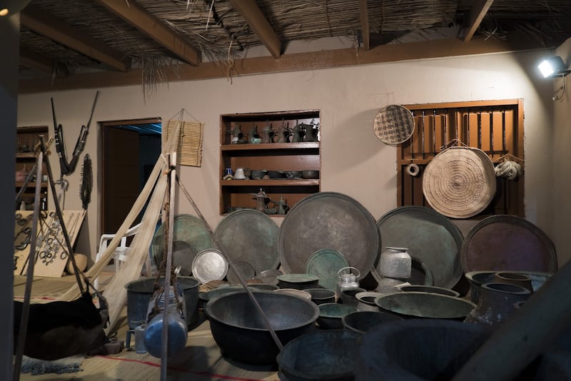 جونو حطّم مقتنياتها وعادت لهوايتها: مواطنة تقتني آثارًا تاريخية منها “بيسة سوداء”