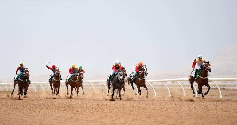 برعاية من سمو السيد ذي يزن: تعرّف على الفائزين في سباق الخيالة السلطانية