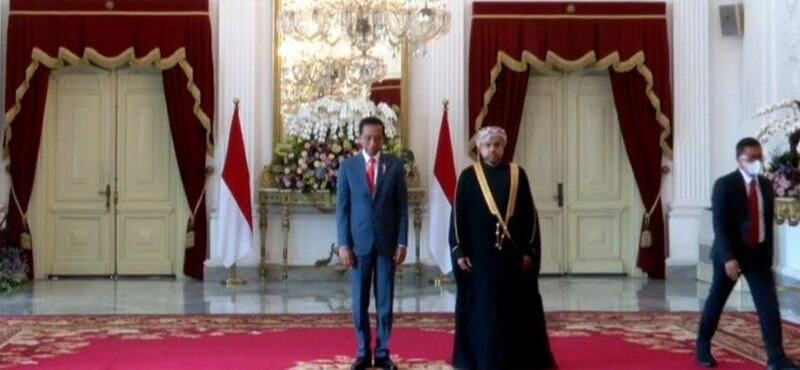 تحيات من جلالة السلطان إلى رئيس إندونيسيا