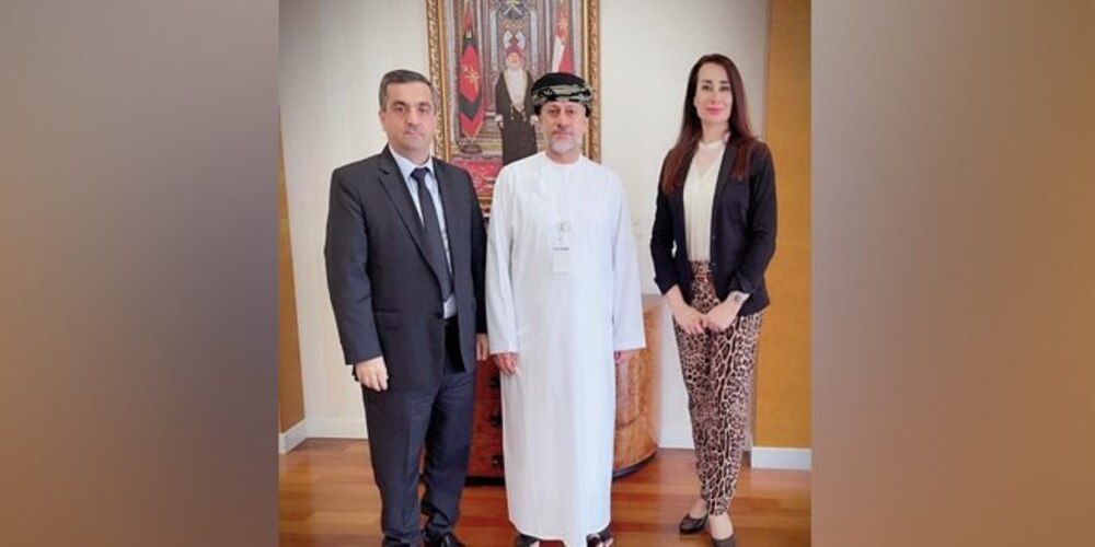 بحث فرص الاستثمار في الصناعات الغذائية والدوائية مع سوريا