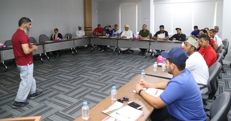 لسلامة الرياضيين: الأكاديمية الأولمبية تنظم دورة إصابات الملاعب