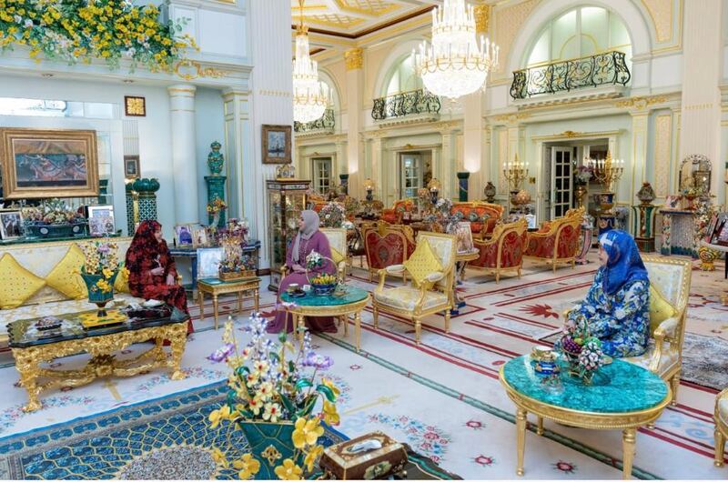 تحيات للسيدة الجليلة من حرم سلطان بروناي