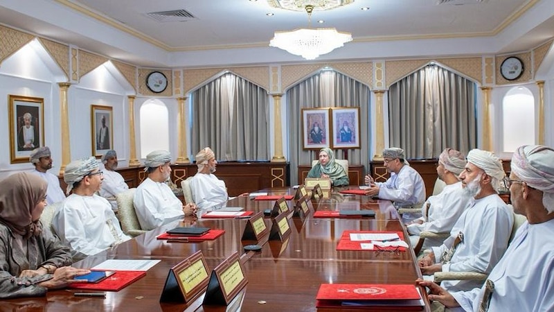 جامعة السلطان قابوس تعتمد ماجستير العلوم في التمريض والتسويق الرقمي
