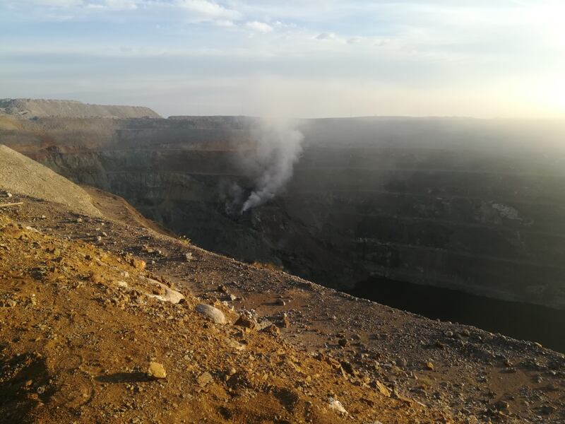 “التعدين” تصدر توضيحًا حول انبعاثات شناص