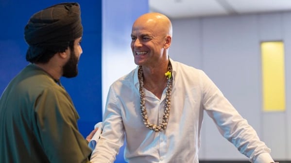 خبير دولي في القيادة والريادة: عُمان بلد آمن وجميل وهادئ