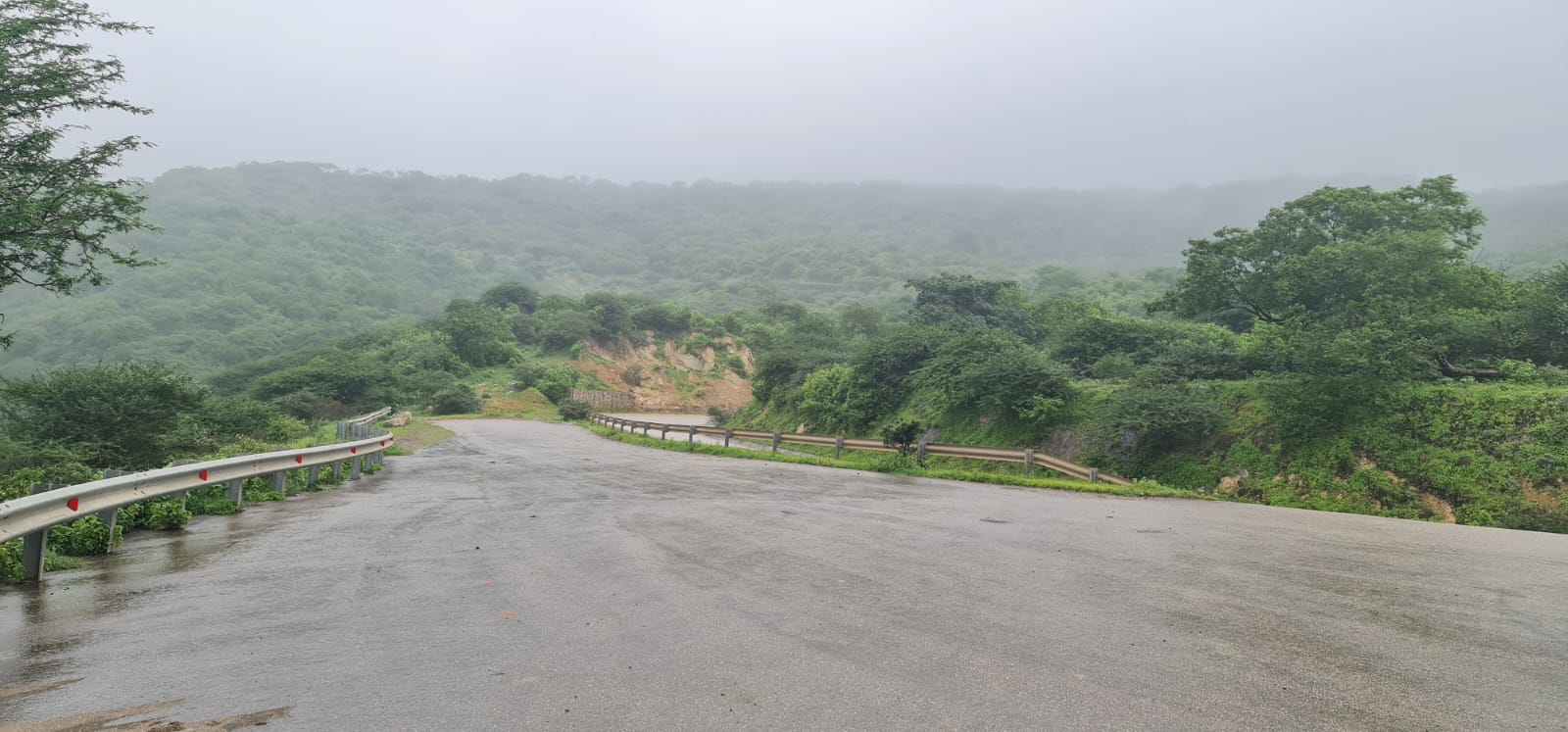 “التلة المغناطيسية” ظاهرة عجيبة في عقبة “حشير”؛ فهل عشت تجربتها؟