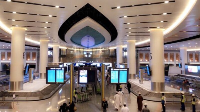 السلطنة تعلن عن إجراءات جديدة للقادمين إليها