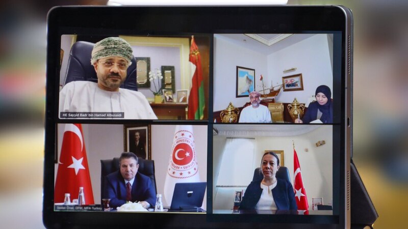 السيد بدر يعقد اجتماعًا مع مسؤول تركي