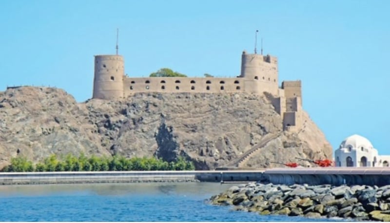 نتائج مهمة عن قلاع مسقط وحصونها: هويتها وأصولها عُمانية وليست برتغالية..والعُمانيون تفننوا في “الفتك بالعدو”