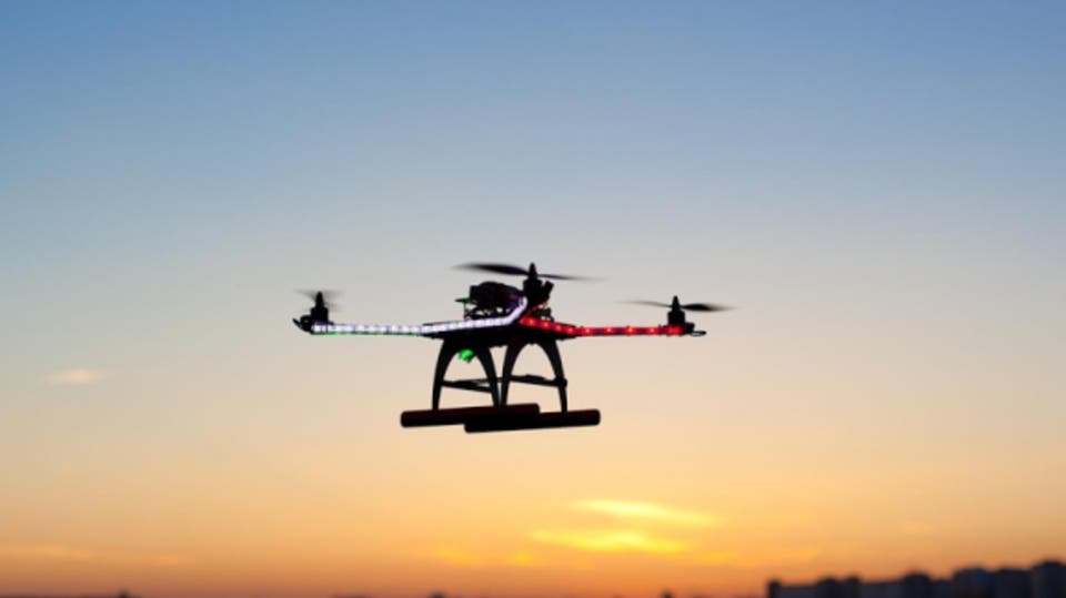 ماذا يقول القانون العماني في استخدام الطائرات بدون طيار؟