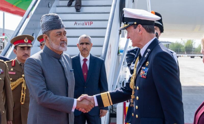 جلالة السلطان يصل إلى هولندا  