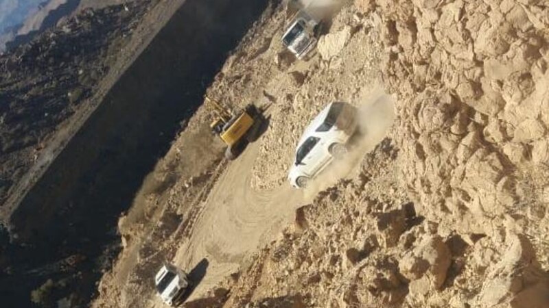 مواطنون يُناشدون برصف طريق “جبل مقطع”
