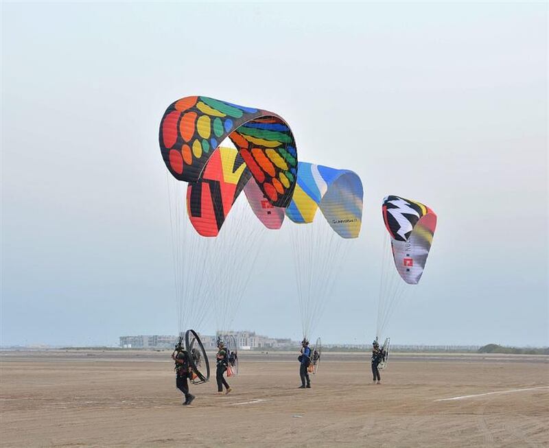 هل أنت شغوف برياضة الطيران الشراعي؟