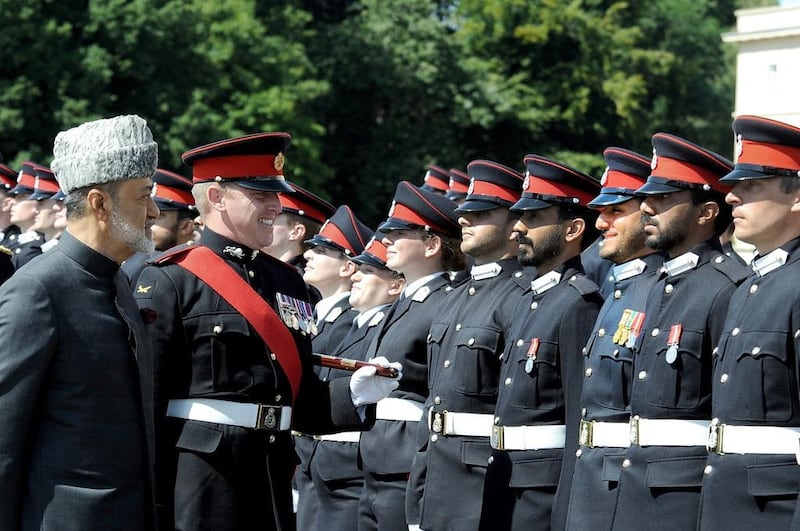 ساندهيرست العسكرية تنشر صورًا لجلالة السلطان أثناء حفل تخريج الدفعة 222