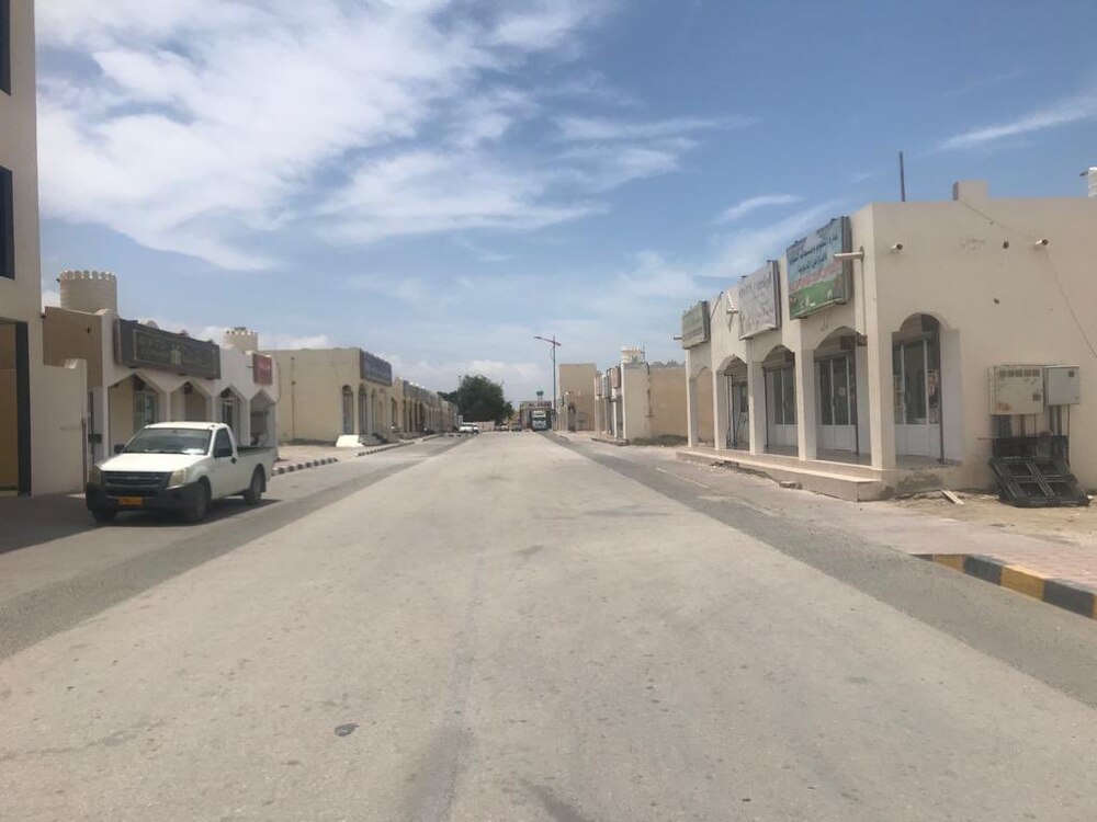 بالصور: التزام في الأسواق بقرارات اللجنة العليا