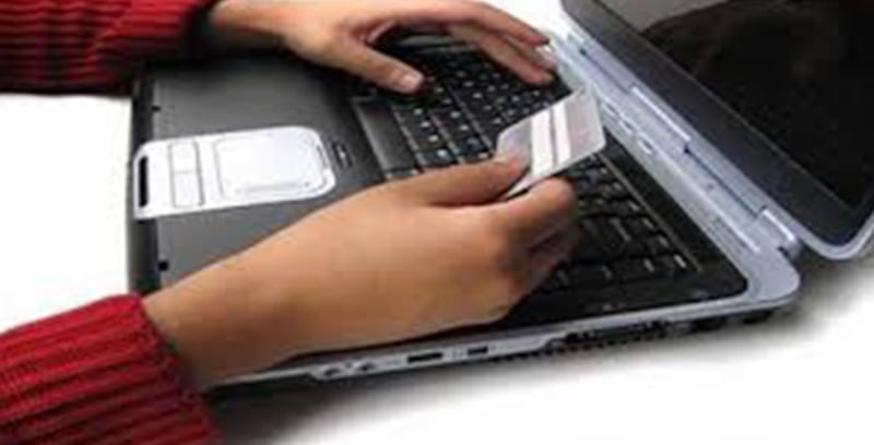 من يدفع اشتراكات التأمينات الاجتماعية؟ وما الضرر على العامل في حال عدم السداد؟