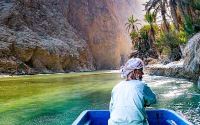 تقرير: لماذا يعتز العمانيون بلبسهم الوطني؟