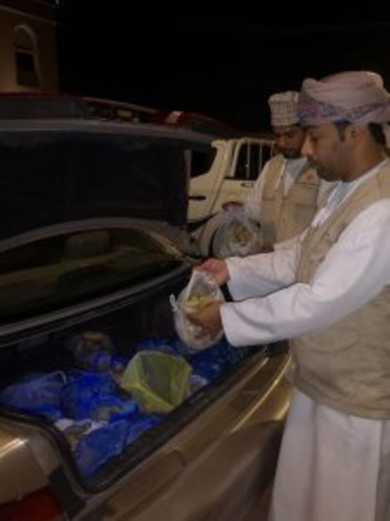 ضبط وافدين يوزعون وجبات غير مرخصة في الخابورة