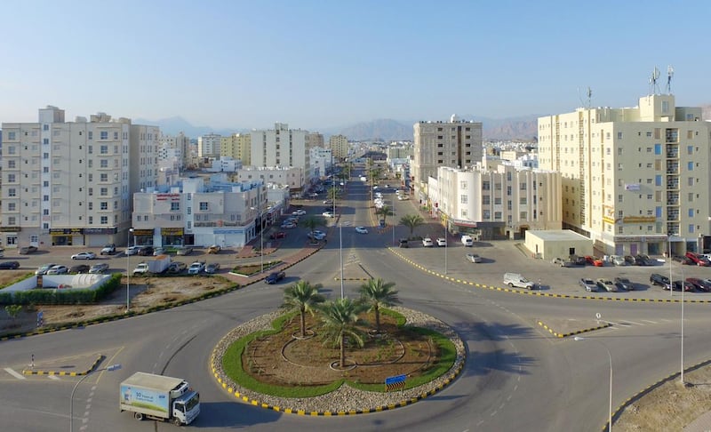 والي العامرات يوضح حول المشروعات الجديدة فيها 