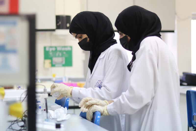 حل مشاكل الرطوبة في الجدران بمُنتَج عماني