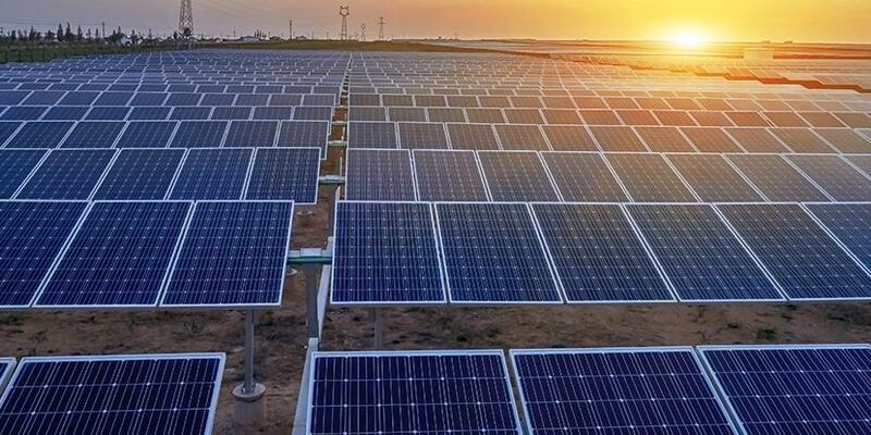 حول الألواح الشمسية: “تنظيم الخدمات العامة” تطرح أول مناقصة