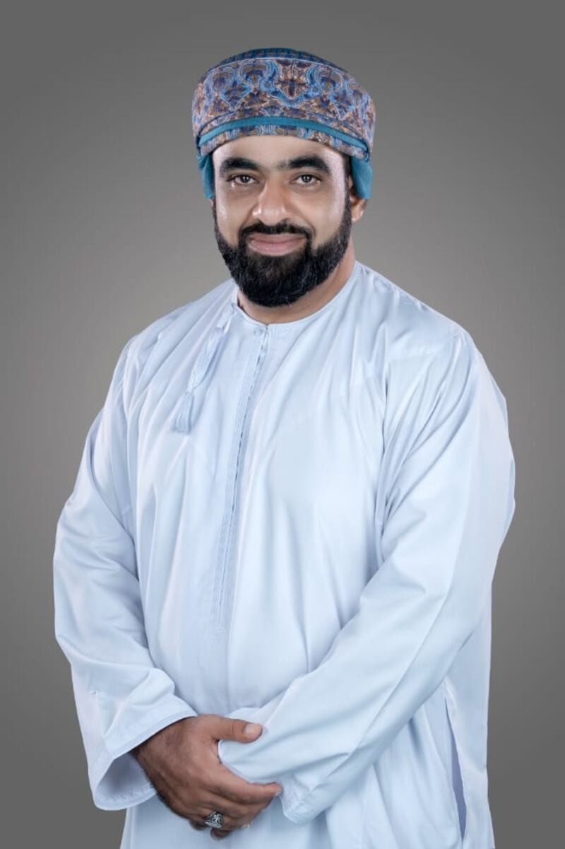 مغامر عماني لُقّب بصائد النيازك يتحدث عن تجربته في البحث عنها