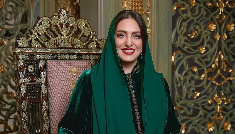 السيدة الجليلة “تفك كربة” عدد من المحبوسين