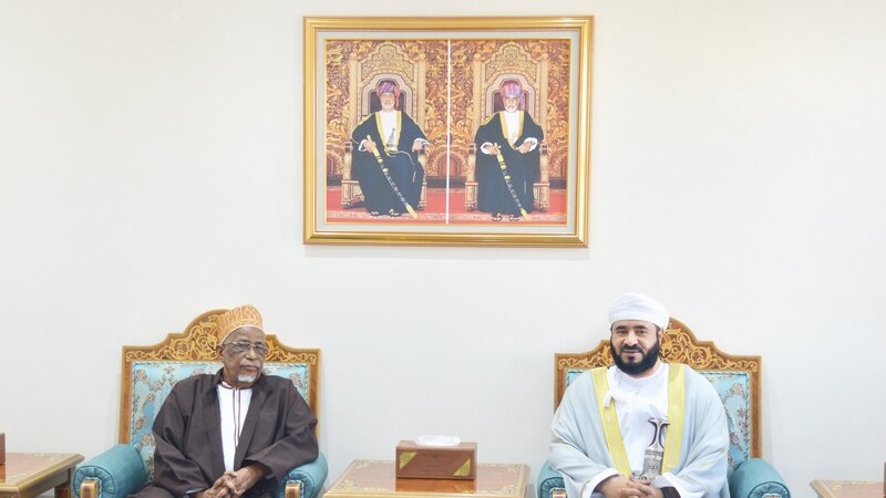 المعمري يستقبل مفتي زنجبار