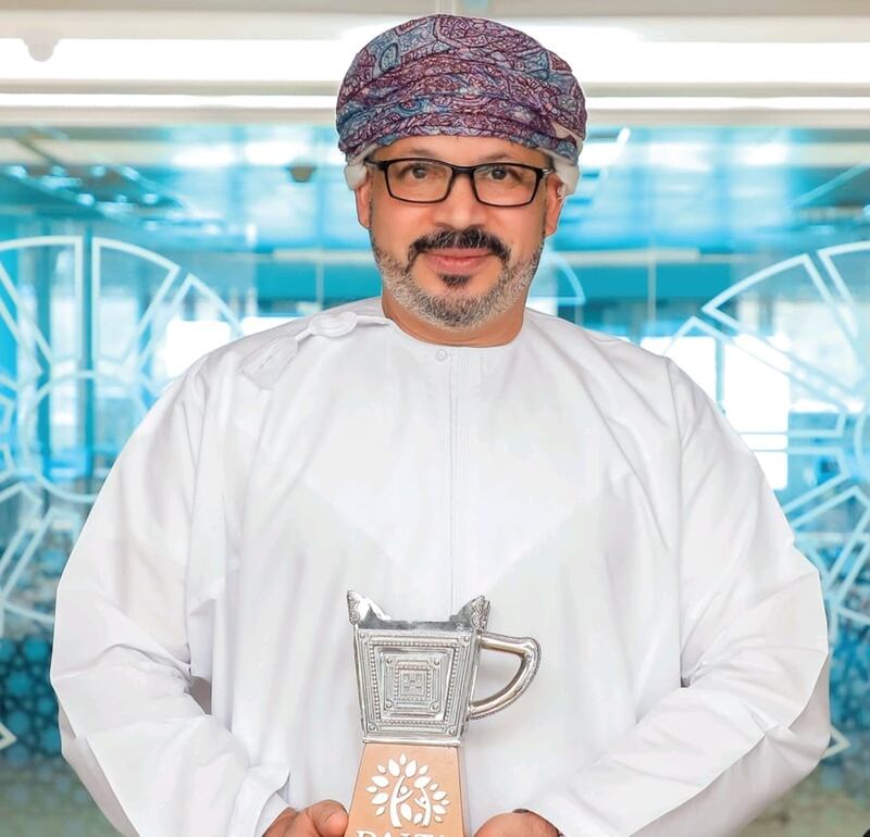 قصة نجاح في “تنمية نفط عمان”: بدأ متدربًا وأصبح قائدًا لتطوير المواهب