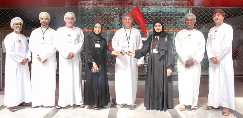 للعام الثاني على التوالي: بنك مسقط يحصد جائزة أفضل بنك في تقديم الخدمات والتسهيلات المصرفية للأفراد