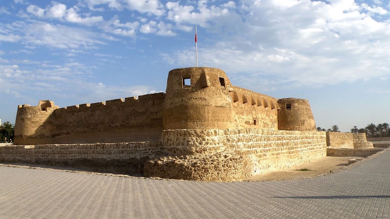 قلعة “عراد” شاهد أثري على عمق العلاقات العمانية البحرينية