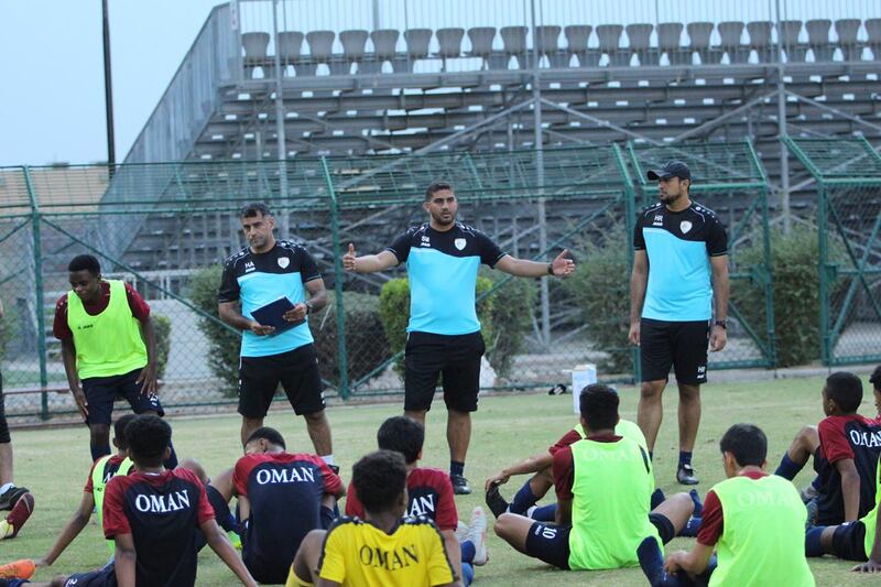 بعد معسكر مسقط: الأحمر الصغير سيكون في ضيافة البحرين