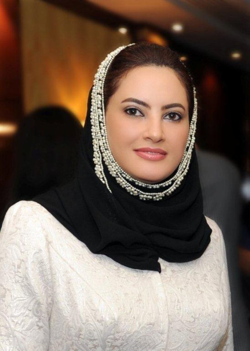 قصة كفاح ميثاء المحروقية: من الدراسة والبحث عن عمل حتى تحمّل المسؤولية