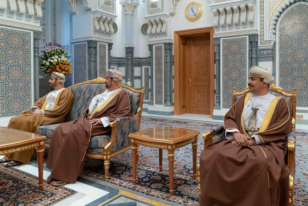جلالة السلطان يستقبل حاكم الشارقة