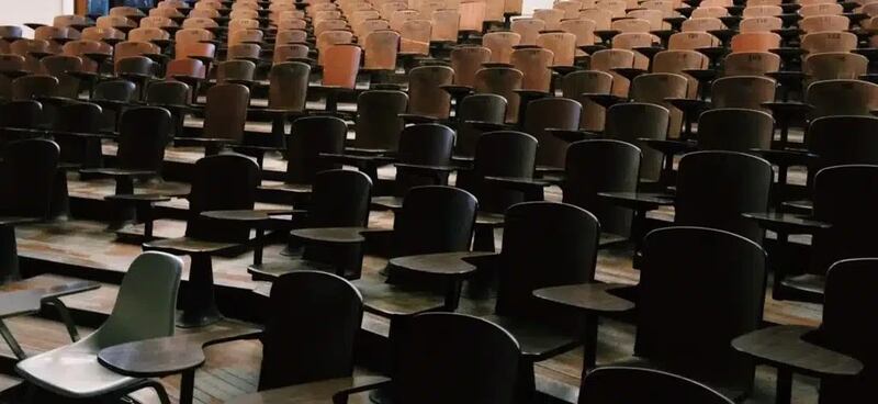 لمن لديه أسئلة عن برامج الابتعاث الداخلي والخارجي: مسؤول في التعليم العالي يكشف لكم معلومات مهمة عنها