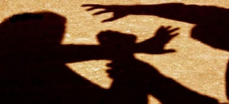 هل تعلم أن عقوق الوالدين يُعاقب عليه القانون العُماني بالسجن؟ وهذه هي أحكامه