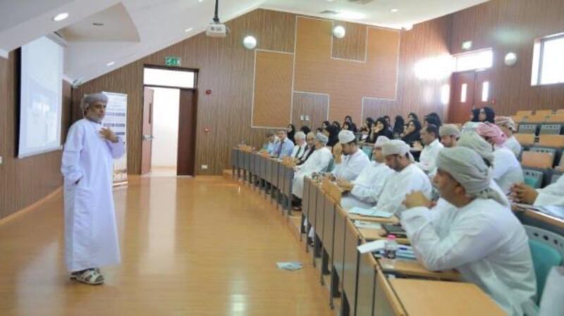 د.رجب العويسي يكتب: معاناة طلبة الدراسات العليا والباحثين حول تحكيم أدواتهم البحثية، إلى متى؟