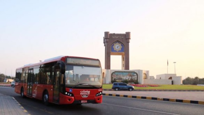 قرار باستئناف خدمات النقل العام بالسلطنة