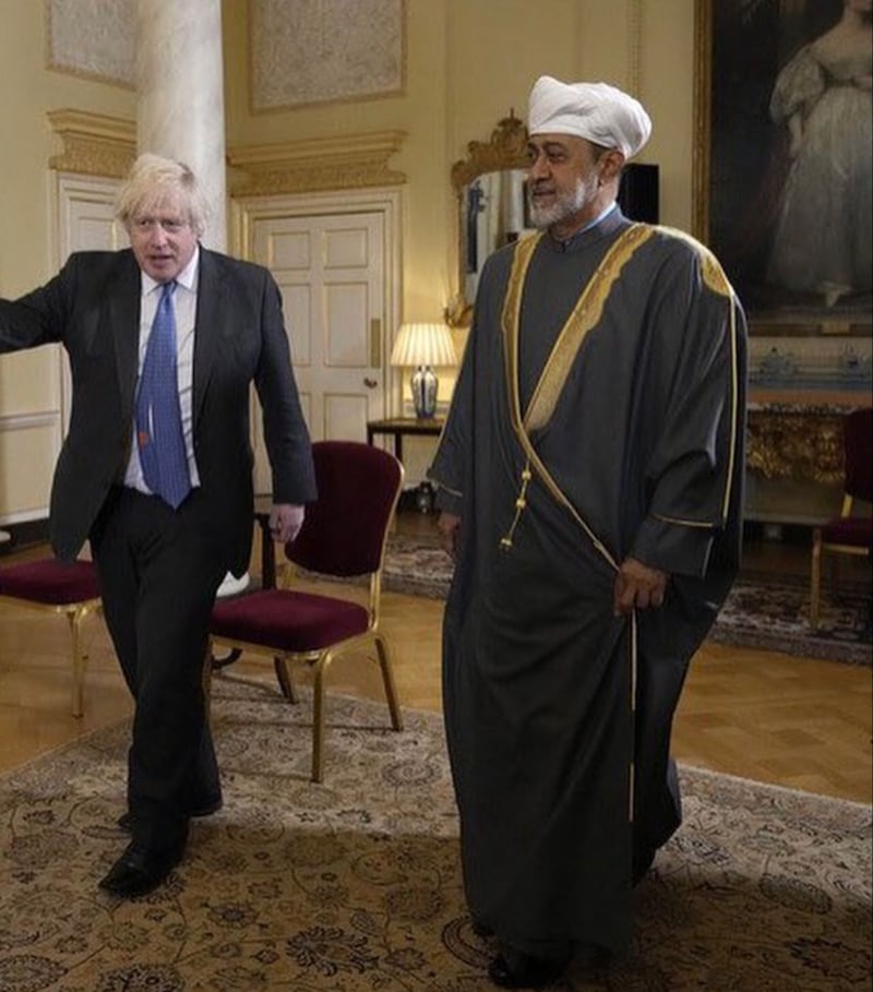 بالصور: زيارات لـ 4 سلاطين عمانيين إلى المملكة المتحدة