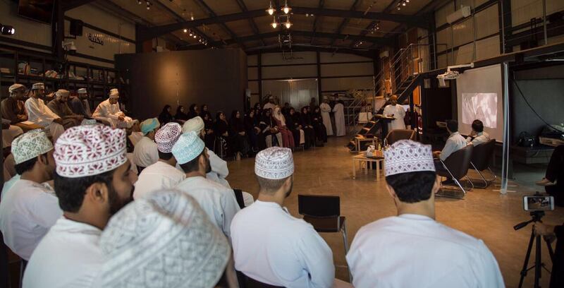لمساعدة الشباب العُماني: شغوفون بالتسويق يُطلقون أول مبادرة عُمانية