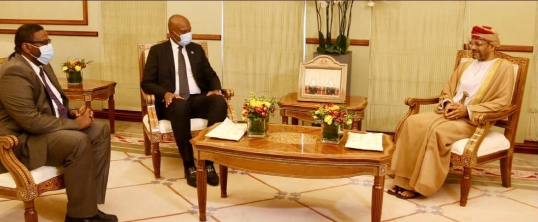السيد بدر البوسعيدي يلتقي بمبعوثي رئيس الصومال