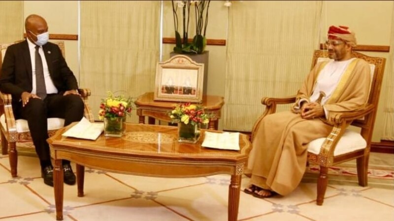 السيد بدر البوسعيدي يلتقي بمبعوثي رئيس الصومال