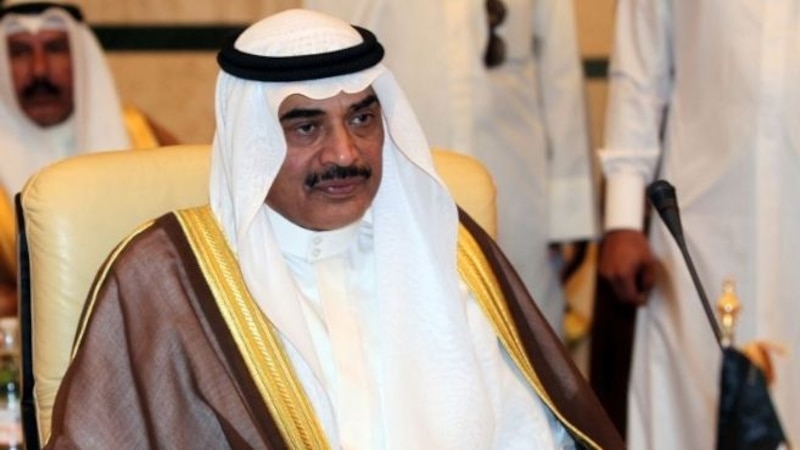 وزير الخارجية الكويتي يصل السلطنة