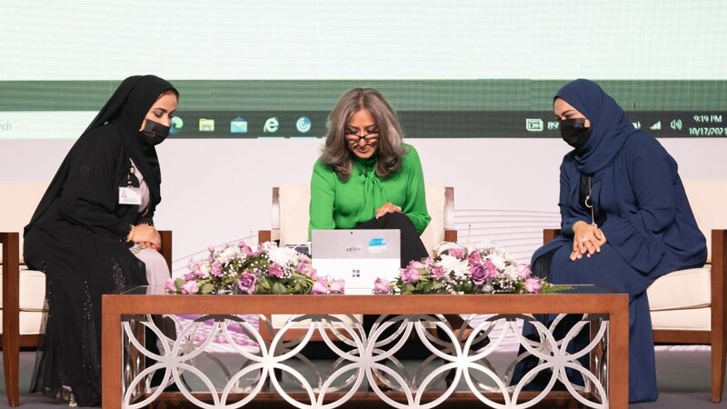 ضمن سحوبات “المزيونة”: بنك مسقط يجري السحوبات الخاصة بمناسبة يوم المرأة العمانية