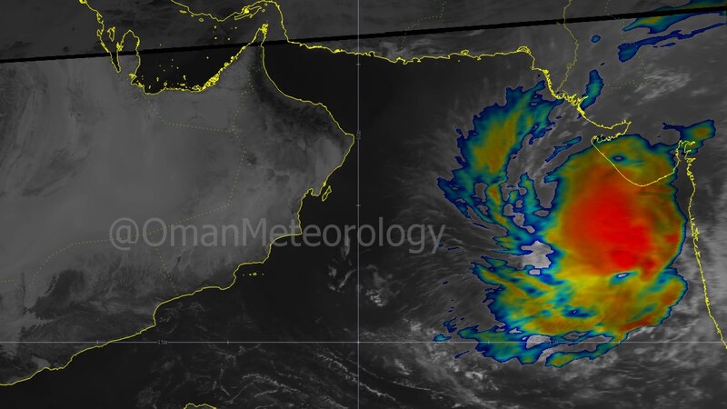 رصد منخفض مداري في بحر العرب وإصدار البيان الأول