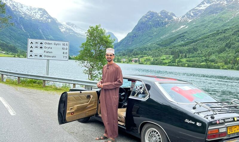 بسيارة كلاسيكية: رحّال عُماني يجوب مدن 14 دولة
