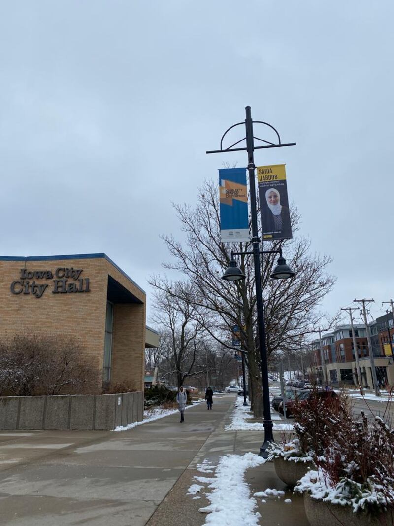 صور لعمانية في شوارع ولاية أمريكية، فما قصتها؟