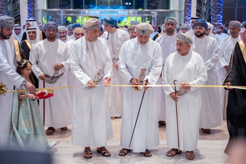 بعد افتتاحه رسميًا: زوار “مسقط مول” على موعد مع فن عُماني تقليدي اليوم