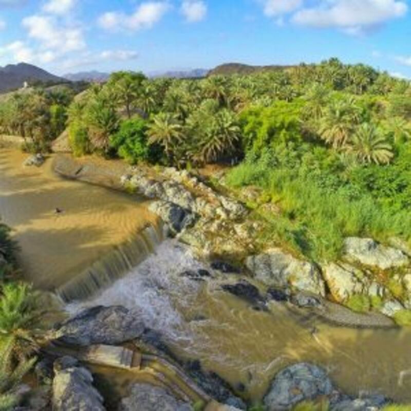 #السياحة_في_بلادي: ماذا تعرف عن الوادي ذي الخضرة والشلالات في الباطنة؟  