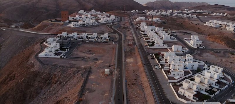 أهالي مرتفعات يتي يتسلّمون ملكيات منازلهم التعويضية